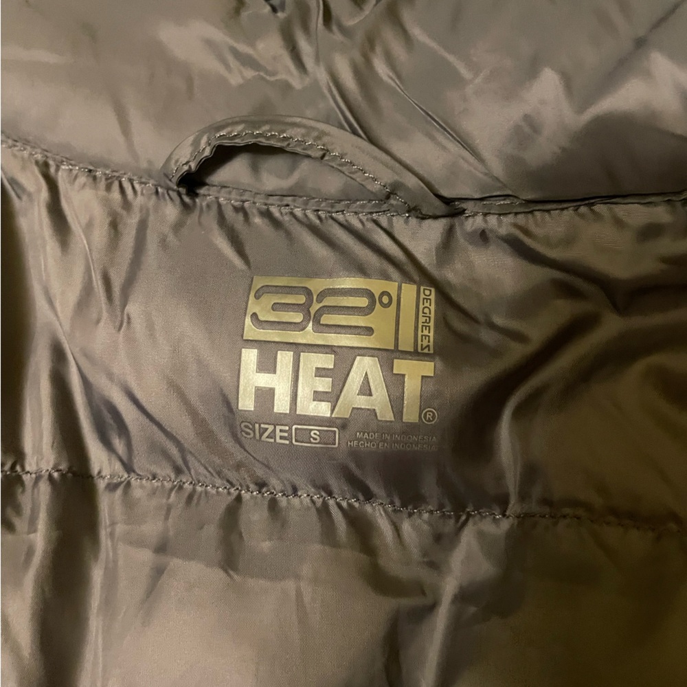 32 degree heat vest - Picture 3 of 3